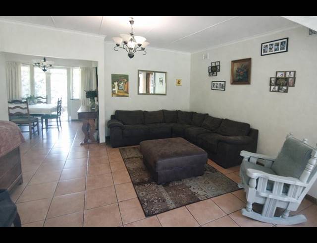 4 BEDROOM HOUSE FOR SALE IN BLACKRIDGE